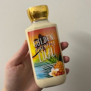 Bath & Body Works Golden Pineapple Luau Body Lotion
